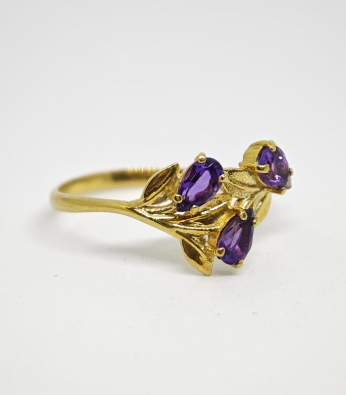 Anillo Floral de Amatistas Naturales para Mujer – Plata de Ley 925 bañada en oro